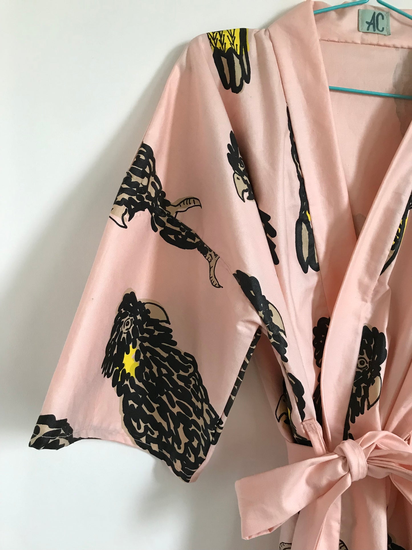 Housecoat with Yellow-tailed Black Cockatoos