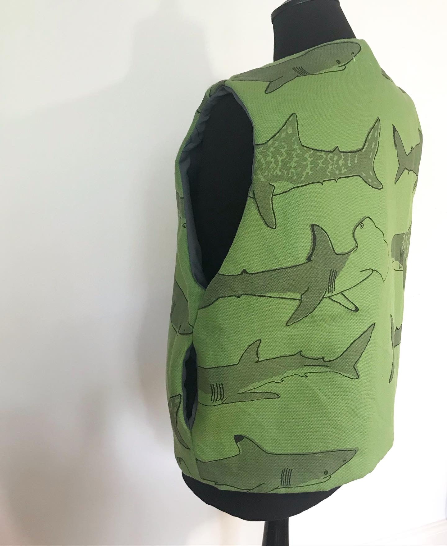 green shark print bodywarmer